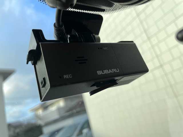 スバル フォレスター 2．0XT アイサイト 三重県 2013(平25)年 8.5万km サテンホワイトパール (株)IDOMが運営する【じしゃロン四日市店】の自社ローン対象車両になります。こちらは現金ご利用時の価格です。自社ローンご希望の方は別途その旨お申付け下さい。/純正SDナビ（CD/DVD/BT/AM/FM）/フルセグTV/衝突軽減システム/レーンキープアシスト/ダウンヒルアシストコントロール/バックカメラ/パワーバックドア/レザーシート/シートヒーター/ドライブレコーダー/前後コーナーセンサー/４WD