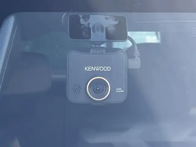 ダイハツ タフト X 群馬県 2022(令4)年 1万km シャイニングホワイトパール ワンオーナー/スマートアシスト/・衝突軽減ブレーキ/・車線逸脱警報/・先行車発信お知らせ/・オートハイビーム/ガラスルーフ/純正ディスプレイオーディオ　DUK-W69D/　(AM FM Bluetooth CD DVD iPod)/バックカメラ/前方ドライブレコーダー/LEDヘッドライト/アイドリングストップ/ETC/電子パーキング/ステアリングリモコン/コーナーセンサー/横滑り防止/純正フロアマット/純正ドアバイザー/取扱説明書/保証書/スペアキー