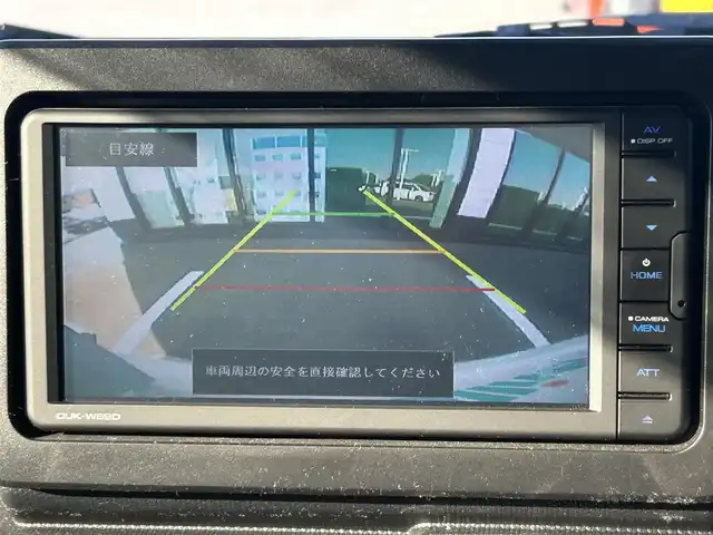 ダイハツ タフト X 群馬県 2022(令4)年 1万km シャイニングホワイトパール ワンオーナー/スマートアシスト/・衝突軽減ブレーキ/・車線逸脱警報/・先行車発信お知らせ/・オートハイビーム/ガラスルーフ/純正ディスプレイオーディオ　DUK-W69D/　(AM FM Bluetooth CD DVD iPod)/バックカメラ/前方ドライブレコーダー/LEDヘッドライト/アイドリングストップ/ETC/電子パーキング/ステアリングリモコン/コーナーセンサー/横滑り防止/純正フロアマット/純正ドアバイザー/取扱説明書/保証書/スペアキー