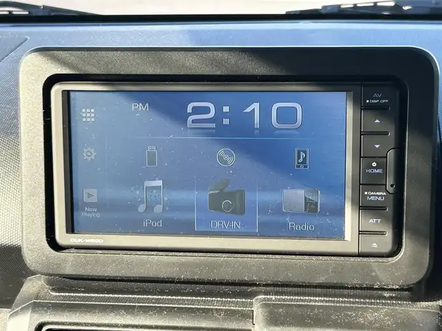 ダイハツ タフト X 群馬県 2022(令4)年 1万km シャイニングホワイトパール ワンオーナー/スマートアシスト/・衝突軽減ブレーキ/・車線逸脱警報/・先行車発信お知らせ/・オートハイビーム/ガラスルーフ/純正ディスプレイオーディオ　DUK-W69D/　(AM FM Bluetooth CD DVD iPod)/バックカメラ/前方ドライブレコーダー/LEDヘッドライト/アイドリングストップ/ETC/電子パーキング/ステアリングリモコン/コーナーセンサー/横滑り防止/純正フロアマット/純正ドアバイザー/取扱説明書/保証書/スペアキー