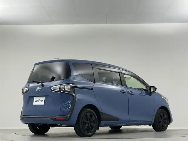 トヨタ シエンタ G セーフティエディションⅡ 埼玉県 2022(令4)年 1.3万km グレイッシュブルー 純正９型ナビ　純正１２型フリップダウンモニター　両側パワースライドドア　ＬＥＤ　スマートエントリーキー　ビルトインＥＴＣ　バックカメラ　ドライブレコーダー　ＴＶキャンセラー　フロアマット　禁煙車