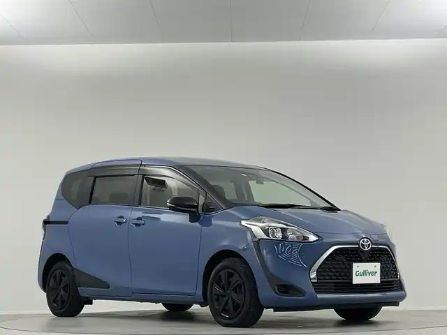 トヨタ シエンタ G セーフティエディションⅡ 埼玉県 2022(令4)年 1.3万km グレイッシュブルー 純正９型ナビ　純正１２型フリップダウンモニター　両側パワースライドドア　ＬＥＤ　スマートエントリーキー　ビルトインＥＴＣ　バックカメラ　ドライブレコーダー　ＴＶキャンセラー　フロアマット　禁煙車