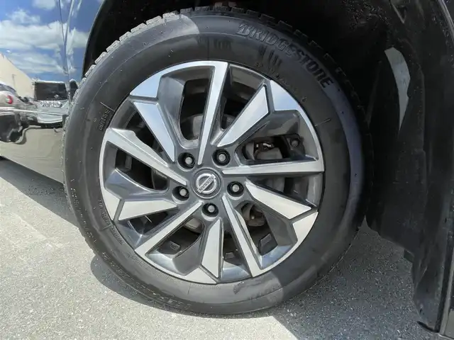 日産 セレナ ハイウェイスター V 東京都 2022(令4)年 7.1万km ダイヤモンドブラック 純正ナビ/アラウンドビューモニター/エマージェンシーブレーキ/車線逸脱警報/ソナー/プロパイロット/ハンズフリーオートスライドドア/ＥＴＣ/ドライブレコーダー/ステアリングスイッチ/スマートキー