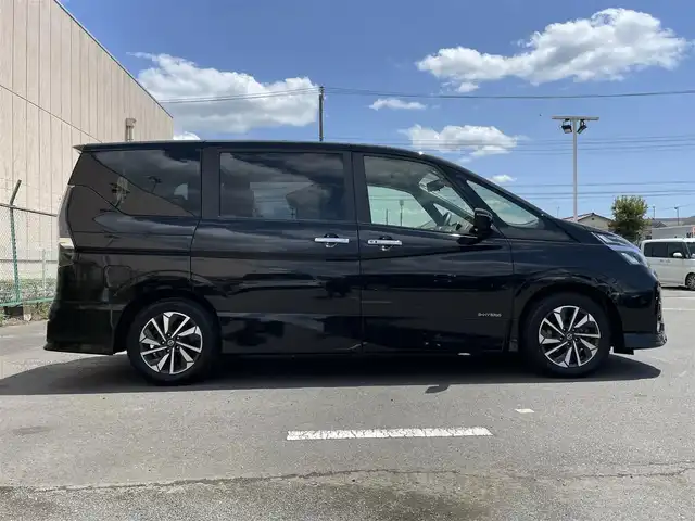 日産 セレナ ハイウェイスター V 東京都 2022(令4)年 7.1万km ダイヤモンドブラック 純正ナビ/アラウンドビューモニター/エマージェンシーブレーキ/車線逸脱警報/ソナー/プロパイロット/ハンズフリーオートスライドドア/ＥＴＣ/ドライブレコーダー/ステアリングスイッチ/スマートキー