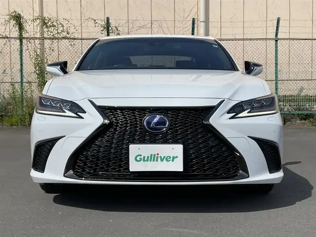 レクサス ＥＳ 300h Fスポーツ 東京都 2019(令1)年 6.1万km ホワイトノーヴァガラスフレーク ムーンルーフ/純正ナビ/バックモニター/プリクラッシュセーフティ/レーンディパーチャー/レーダークルーズ/シートヒーター/シートエアコン/パワーシート/ETC/ドライブレコーダー/スマートキー