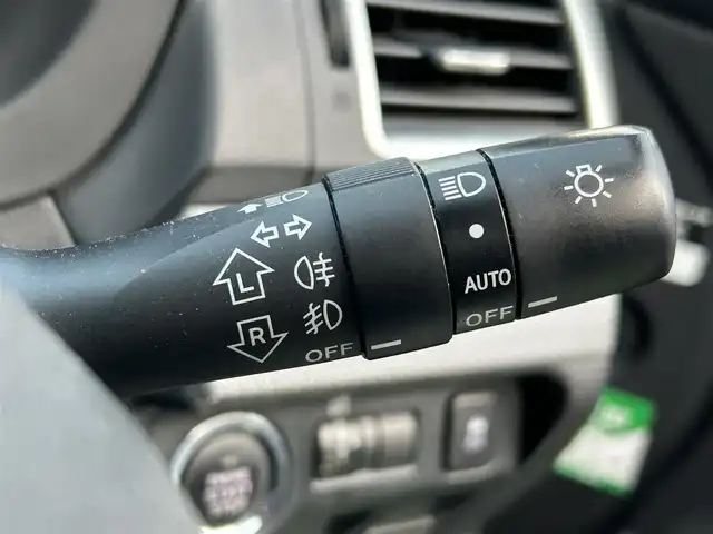 スバル レヴォーグ 1．6GT－S アイサイト 宮城県 2014(平26)年 16.4万km アイスシルバーメタリック 4WD/社外SDナビ/（ＦＭ／ＡＭ／ＣＤ／ＤＶＤ／Ｂｌｕｅｔｏｏｔｈ）/フルセグテレビ/アイサイト（衝突軽減）/アイドリングストップ/横滑り防止/車線逸脱警報システム/クルーズコントロール/ヒルクライムアシスト/オートライト/パドルシフトMT付きオートマ/ETC/純正フロアマット/プッシュスタート/スマートキー/記録簿/保証書/取扱説明書