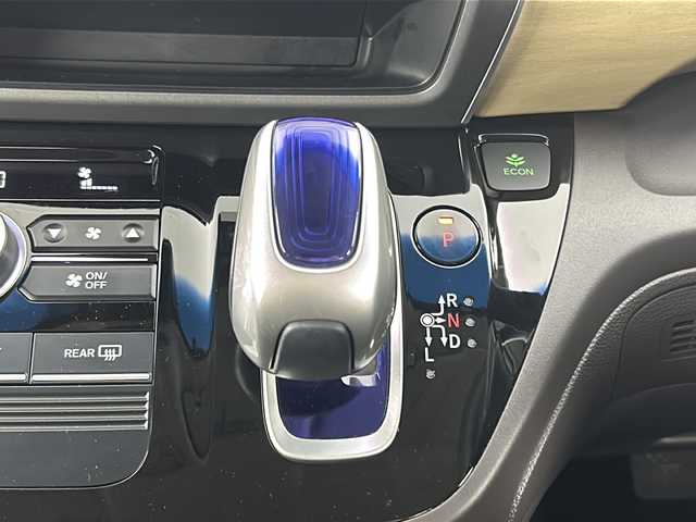 ホンダ フリード ハイブリット G ホンダセンシング 愛知県 2020(令2)年 3.7万km ホワイトオーキッドパール 衝突被害軽減ブレーキ/プッシュスタート/SDナビ/フルセグTV/バックカメラ/ビルトインETC/ドライブレコーダー/両側電動スライドドア/レダークルーズコントロール/アイドリングストップ/Bluetooth接続/LEDヘッドライト/スマートキー/スペアキー１本