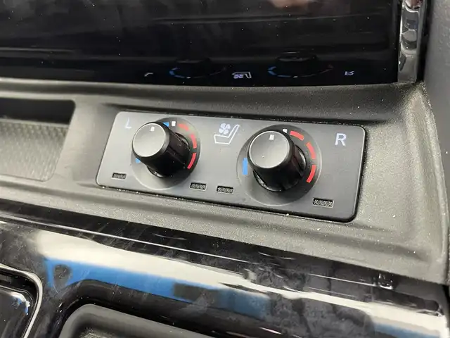 トヨタ ヴェルファイア Z Gエディション 宮城県 2018(平30)年 3.3万km ホワイトパールクリスタルシャイン アルパイン１０型ナビ　/アルパイン1２型フリップダウンモニター　/モデリスタエアロ/マフラーカッター/三眼ＬＥＤヘッドランプ　/シーケンシャルターンランプ　/ＨＤＭＩ入力端子　/パワーバックドア　/両側パワースライドドア/アダプティブクルーズコントロール　/トヨタセーフティセンス/クリアランスソナー /シートヒーター/シートベンチレーション/ステアリングヒーター/純正18インチAW/禁煙車