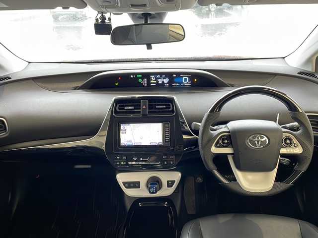 トヨタ プリウス S ツーリングセレクション 愛知県 2017(平29)年 3.7万km エモーショナルレッド 衝突軽減システム/純正SDナビ/レーダークルーズコントロール/モデリスタエアロ/シートヒーター/フルセグ/CD/DVD/Bluetooth/バックカメラ/純正アルミホイール/LEDヘッドライト/オートマチックハイビーム/ドライブレコーダー/ETC/ステアリングスイッチ/スマートキー/プッシュスタート