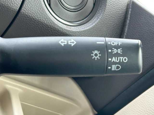 ホンダ Ｎ ＢＯＸ G ホンダセンシング 千葉県 2020(令2)年 4.4万km プラチナホワイトパール 純正ナビ/Bluetooth/CD/バックカメラ/ETC/両側スライドドア/レーンキープアシスト/衝突軽減ブレーキ/車線逸脱警報/標識認識機能/盗難防止装置/オートライト/ウィンカーミラー/プッシュスタートボタン/スマートキー