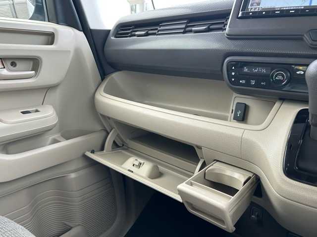 ホンダ Ｎ ＢＯＸ G ホンダセンシング 千葉県 2020(令2)年 4.4万km プラチナホワイトパール 純正ナビ/Bluetooth/CD/バックカメラ/ETC/両側スライドドア/レーンキープアシスト/衝突軽減ブレーキ/車線逸脱警報/標識認識機能/盗難防止装置/オートライト/ウィンカーミラー/プッシュスタートボタン/スマートキー