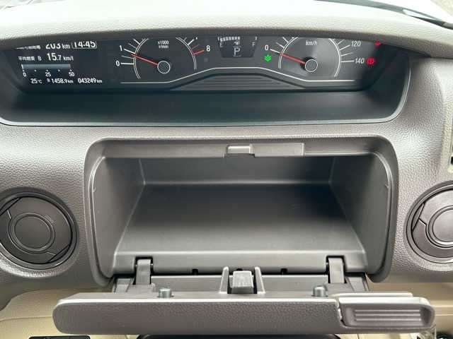 ホンダ Ｎ ＢＯＸ G ホンダセンシング 千葉県 2020(令2)年 4.4万km プラチナホワイトパール 純正ナビ/Bluetooth/CD/バックカメラ/ETC/両側スライドドア/レーンキープアシスト/衝突軽減ブレーキ/車線逸脱警報/標識認識機能/盗難防止装置/オートライト/ウィンカーミラー/プッシュスタートボタン/スマートキー