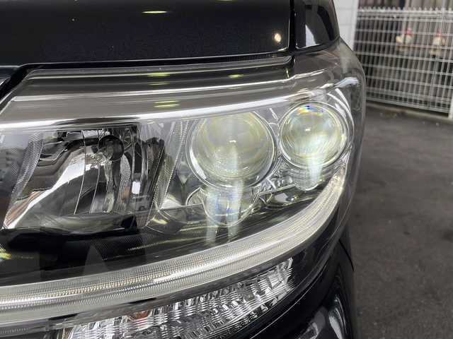 ダイハツ タント カスタム RS トップED SA Ⅲ 京都府 2017(平29)年 9.5万km ブラックマイカメタリック 純正ＳＤナビ　/(NSZP-X67D）/ダイハツ純正後席モニター　/フルセグテレビ　/禁煙車/両側パワースライドドア　/バックカメラ　/コーナーセンサー　/ＬＥＤヘッドライト　/スマートキー　/シートヒーター　/ウィンカーミラー/電格ミラー　/アイドリングストップ/ＥＴＣ/HDMI/フォグライト/ダイアンストンサウンド/衝突軽減システム/スマートアシスト3/横滑り防止装置/盗難防止装置/オートライト/オートマチックハイビーム/Wエアバック