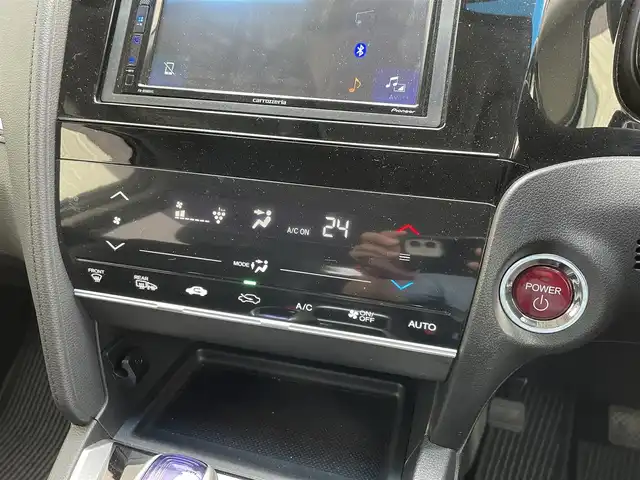 ホンダ シャトル ハイブリッド X 岩手県 2016(平28)年 11万km ホワイトオーキッドパール プッシュスタート　/アイドリングストップ/パドルシフト　/クルーズコントロール　/トラクションコントロール/ビルトインＥＴＣ/社外ディスプレイオーディオBluetooth/CD/AppleCarPlay　　/バックカメラ　/社外コーナーセンサー　/前後ドライブレコーダー　