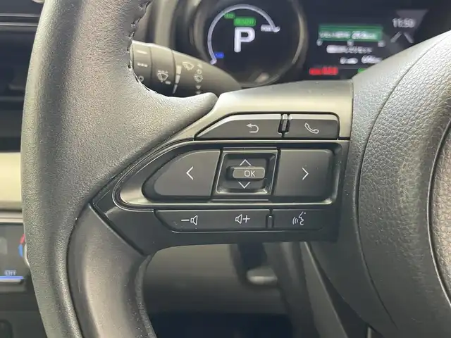 トヨタ ヤリス ハイブリッド Z 愛知県 2020(令2)年 4.5万km センシュアルレッドマイカ 純正ディスプレイ　Ｂｌｕｅｔｏｏｔｈ　ミラキャスト対応　バックカメラ　シートヒーター　純正１６インチＡＷ　ＥＴＣ２．０　前後ドラレコ　セーフティセンス　衝突軽減　追従クルコン　ＬＥＤオートライト　禁煙