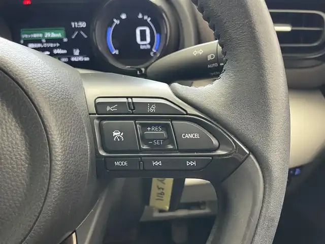 トヨタ ヤリス ハイブリッド Z 愛知県 2020(令2)年 4.5万km センシュアルレッドマイカ 純正ディスプレイ　Ｂｌｕｅｔｏｏｔｈ　ミラキャスト対応　バックカメラ　シートヒーター　純正１６インチＡＷ　ＥＴＣ２．０　前後ドラレコ　セーフティセンス　衝突軽減　追従クルコン　ＬＥＤオートライト　禁煙