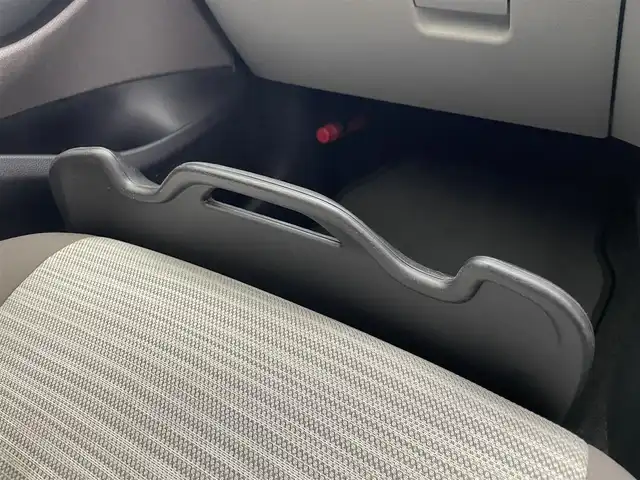 トヨタ ヤリス ハイブリッド Z 愛知県 2020(令2)年 4.5万km センシュアルレッドマイカ 純正ディスプレイ　Ｂｌｕｅｔｏｏｔｈ　ミラキャスト対応　バックカメラ　シートヒーター　純正１６インチＡＷ　ＥＴＣ２．０　前後ドラレコ　セーフティセンス　衝突軽減　追従クルコン　ＬＥＤオートライト　禁煙