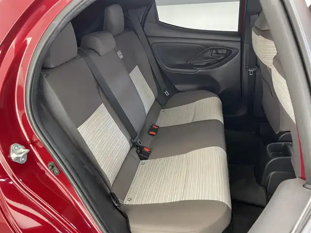 トヨタ ヤリス ハイブリッド Z 愛知県 2020(令2)年 4.5万km センシュアルレッドマイカ 純正ディスプレイ　Ｂｌｕｅｔｏｏｔｈ　ミラキャスト対応　バックカメラ　シートヒーター　純正１６インチＡＷ　ＥＴＣ２．０　前後ドラレコ　セーフティセンス　衝突軽減　追従クルコン　ＬＥＤオートライト　禁煙