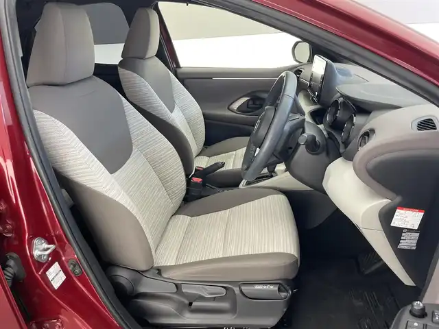 トヨタ ヤリス ハイブリッド Z 愛知県 2020(令2)年 4.5万km センシュアルレッドマイカ 純正ディスプレイ　Ｂｌｕｅｔｏｏｔｈ　ミラキャスト対応　バックカメラ　シートヒーター　純正１６インチＡＷ　ＥＴＣ２．０　前後ドラレコ　セーフティセンス　衝突軽減　追従クルコン　ＬＥＤオートライト　禁煙