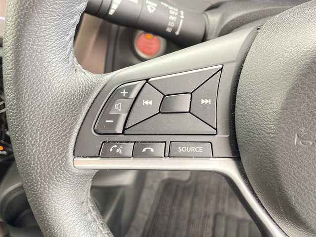 日産 ノート メダリスト X 鹿児島県 2019(平31)年 2.6万km ガーネットレッド 純正ナビ/（CD/DVD/BT/フルセグTV）/レーダークルーズコントロール/エマージェンシーブレーキ/アラウンドビューモニター/デジタルインナーミラー/ハーフレザーシート/アイドリングストップ/オートライト/スマートキー/プッシュスタート/ステアリングスイッチ/ドライブレコーダー/保証書、取説