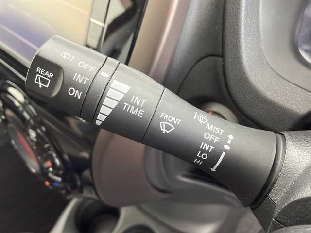 日産 ノート メダリスト X 鹿児島県 2019(平31)年 2.6万km ガーネットレッド 純正ナビ/（CD/DVD/BT/フルセグTV）/レーダークルーズコントロール/エマージェンシーブレーキ/アラウンドビューモニター/デジタルインナーミラー/ハーフレザーシート/アイドリングストップ/オートライト/スマートキー/プッシュスタート/ステアリングスイッチ/ドライブレコーダー/保証書、取説