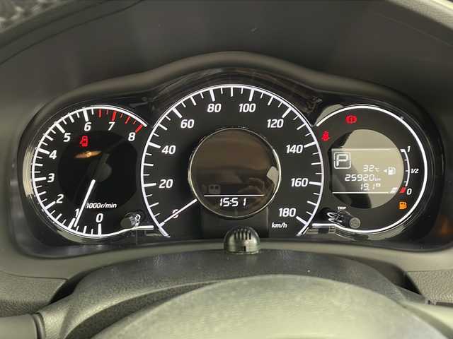 日産 ノート メダリスト X 鹿児島県 2019(平31)年 2.6万km ガーネットレッド 純正ナビ/（CD/DVD/BT/フルセグTV）/レーダークルーズコントロール/エマージェンシーブレーキ/アラウンドビューモニター/デジタルインナーミラー/ハーフレザーシート/アイドリングストップ/オートライト/スマートキー/プッシュスタート/ステアリングスイッチ/ドライブレコーダー/保証書、取説