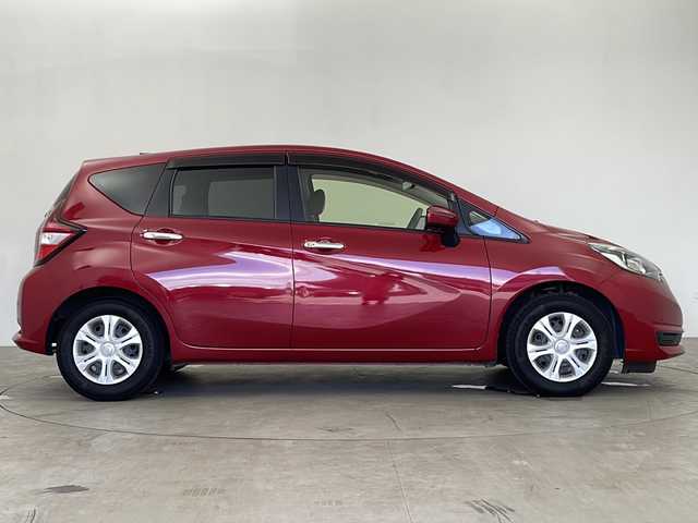 日産 ノート メダリスト X 鹿児島県 2019(平31)年 2.6万km ガーネットレッド 純正ナビ/（CD/DVD/BT/フルセグTV）/レーダークルーズコントロール/エマージェンシーブレーキ/アラウンドビューモニター/デジタルインナーミラー/ハーフレザーシート/アイドリングストップ/オートライト/スマートキー/プッシュスタート/ステアリングスイッチ/ドライブレコーダー/保証書、取説