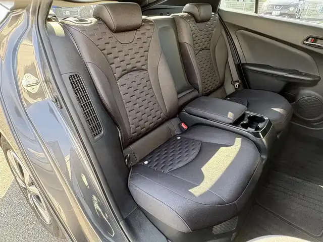 トヨタ プリウス ＰＨＶ A ユーティリティプラス 山口県 2018(平30)年 1.9万km グレーメタリック 11.6型ナビ フルセグTV BT USB AUX/バックカメラ/ビルトイン 2.0ETC/AC100V 1500W電源/衝突被害軽減ブレーキ/レーダークルーズコントロール/レーンアシスト/オートマチックハイビーム/ブラインドスポットモニタ/LEDオートヘッドライト/フォグライト/コーナーセンサー/充電ケーブル有り/スマートキー/前席シートヒーター/ドラレコ/パーキングアシスト/ステアリングリモコン/W サイド カーテン エアバッグ/禁煙車