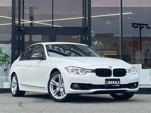 ＢＭＷ ３１８ｉ 福岡県 2017(平29)年 5.8万km アルピンホワイトⅢ ・クルーズコントロール/・純正ナビ/BT/USB/・バックカメラ/・ドライブレコーダー/・ETC/・純正18AW/・保証書/・取扱説明書/・スペアキー