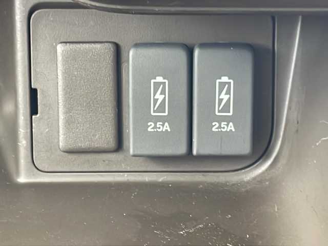 ホンダ Ｎ ＢＯＸ L 山梨県 2021(令3)年 3.7万km クリスタルブラックパール 社外メモリナビ（CN-E330D）/CD/AM/FM/BT/フルセグTV/バックカメラ/アイドリングストップ/クルーズコントロール/プッシュスタート/片側パワースライドドア/ETC/純正LEDヘッドライト/コーナーセンサー/レーンキープアシスト/衝突軽減ブレーキ/片側パワースライドドア