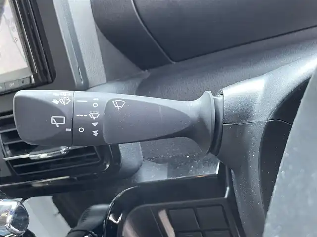 ダイハツ タント カスタム RS 滋賀県 2023(令5)年 1.2万km クロムグレーメタリック 社外7インチナビ/・Bluetooth/・フルセグTV/・CD/・DVD/バックカメラ/前後ソナー/電動パーキングブレーキ/オートブレーキホールド/ハーフレザー/前席シートヒーター/スマートキー/ステアリングリモコン