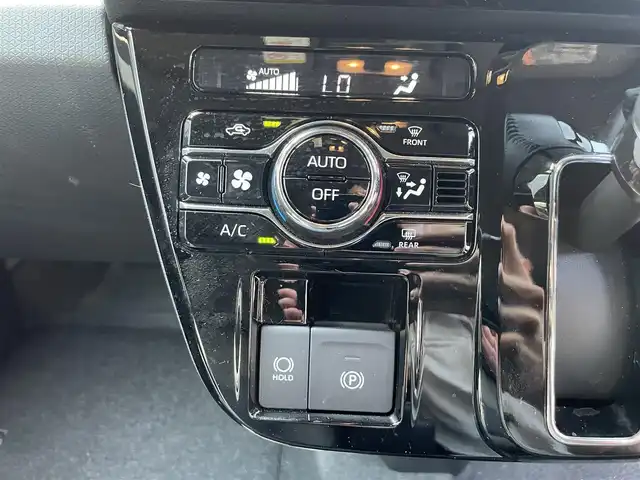 ダイハツ タント カスタム RS 滋賀県 2023(令5)年 1.2万km クロムグレーメタリック 社外7インチナビ/・Bluetooth/・フルセグTV/・CD/・DVD/バックカメラ/前後ソナー/電動パーキングブレーキ/オートブレーキホールド/ハーフレザー/前席シートヒーター/スマートキー/ステアリングリモコン