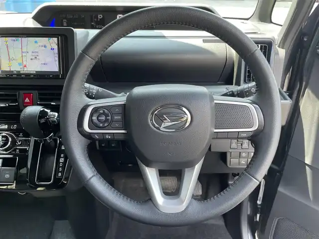 ダイハツ タント カスタム RS 滋賀県 2023(令5)年 1.2万km クロムグレーメタリック 社外7インチナビ/・Bluetooth/・フルセグTV/・CD/・DVD/バックカメラ/前後ソナー/電動パーキングブレーキ/オートブレーキホールド/ハーフレザー/前席シートヒーター/スマートキー/ステアリングリモコン