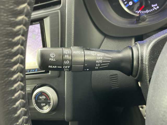 スバル インプレッサ ＸＶ ハイブリッド 2．0i－L アイサイト 石川県 2014(平26)年 9.9万km ヴェネチアンレッドパール 禁煙車/7インチナビ/（CD/DVD/Bluetooth/USB/フルセグTV）/バックカメラ/衝突軽減ブレーキ/レーンキープアシスト/レーダークルーズコントロール/ETC/ドライブレコーダー/レザーシート/シートヒーター/パワーシート/パドルシフト/プッシュスタート/スマートキー/純正17インチアルミホイール/LEDヘッドライト/フロントフォグランプ/フロアマット/横滑り防止装置/ステアリングスイッチ/電動格納ミラー