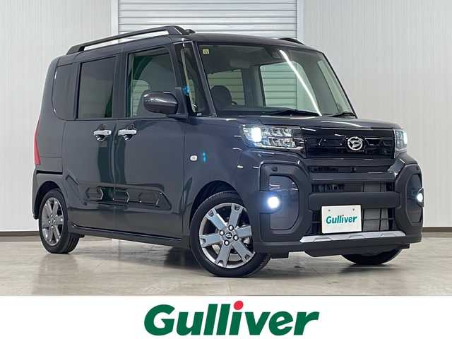 ダイハツ タント ファンクロスターボ 熊本県 2023(令5)年 0.6万km クロムグレーメタリック ディスプレイオーディオ（ＣＤ/ラジオ/ＵＳＢ）/全方位カメラ/両側パワースライドドア/前後コーナーセンサー/衝突軽減システム/横滑り防止装置/Ｄ・Ｎ席シートヒーター/先行車発進お知らせ機能/プッシュスタート/スマートキー×２/オートライト/純正フロアマット/ドアバイザー/純正15インチＡＷ
