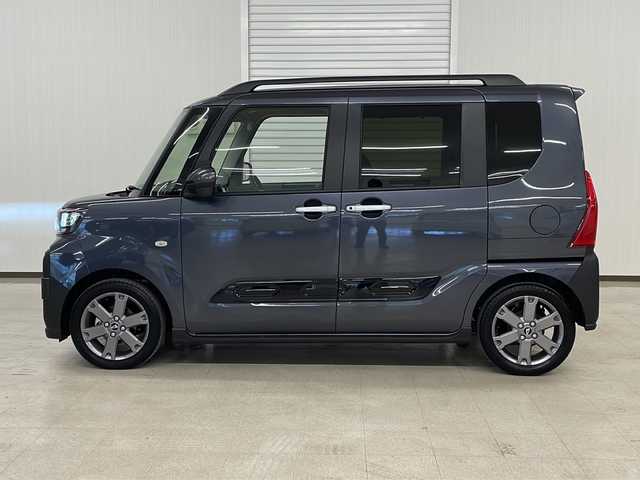 ダイハツ タント ファンクロスターボ 熊本県 2023(令5)年 0.6万km クロムグレーメタリック ディスプレイオーディオ（ＣＤ/ラジオ/ＵＳＢ）/全方位カメラ/両側パワースライドドア/前後コーナーセンサー/衝突軽減システム/横滑り防止装置/Ｄ・Ｎ席シートヒーター/先行車発進お知らせ機能/プッシュスタート/スマートキー×２/オートライト/純正フロアマット/ドアバイザー/純正15インチＡＷ