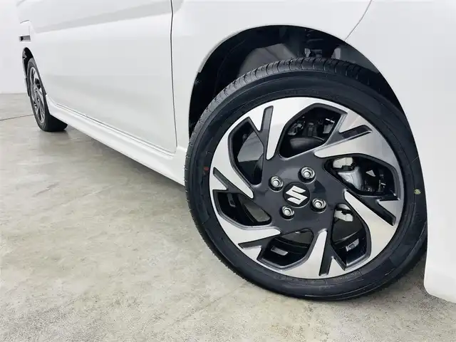 スズキ スペーシア カスタム HYBRID XS ターボ 福島県 2023(令5)年 0.1千km ピュアホワイトP スズキセーフティサポート/・衝突被害軽減ブレーキ/・誤発進抑制機能/・低速時ブレーキサポート/・先行車発進お知らせ機能/・標識認識機能/・車線逸脱警報装置/・電子パーキング/・オートブレーキホールド/アダプティブクルーズコントロール/純正ナビゲーション/・型番：NVF-0239zs03/・AppleCarPlay/AndroidAuto/・フルセグTV/BT/FM/AM/CD/DVD/・バックカメラ/・アラウンドビューモニター/革巻きステアリング/・ステアリングスイッチ/・パドルシフト/・ステアリングヒーター/ハーフレザーシート/・シートヒーター/・ベンチシート/USB充電ポート/プッシュスタート/・スマートキー/電動格納ミラー/・ウィンカーミラー/・オートミラー/LEDヘッドライト/・オートライト/・フォグランプ/純正フロアマット/純正15インチAW