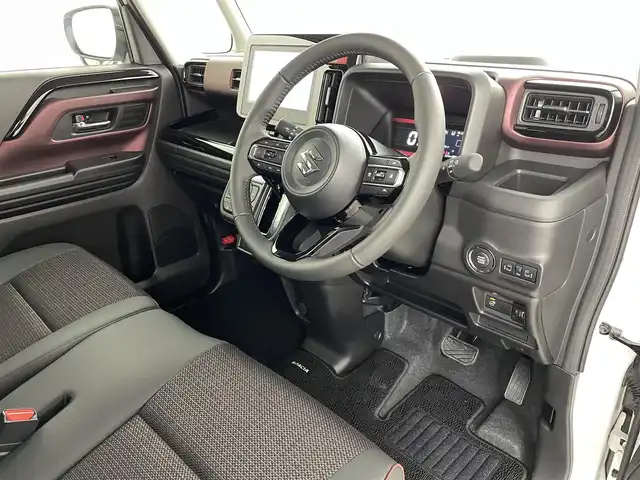 スズキ スペーシア カスタム HYBRID XS ターボ 福島県 2023(令5)年 0.1千km ピュアホワイトP スズキセーフティサポート/・衝突被害軽減ブレーキ/・誤発進抑制機能/・低速時ブレーキサポート/・先行車発進お知らせ機能/・標識認識機能/・車線逸脱警報装置/・電子パーキング/・オートブレーキホールド/アダプティブクルーズコントロール/純正ナビゲーション/・型番：NVF-0239zs03/・AppleCarPlay/AndroidAuto/・フルセグTV/BT/FM/AM/CD/DVD/・バックカメラ/・アラウンドビューモニター/革巻きステアリング/・ステアリングスイッチ/・パドルシフト/・ステアリングヒーター/ハーフレザーシート/・シートヒーター/・ベンチシート/USB充電ポート/プッシュスタート/・スマートキー/電動格納ミラー/・ウィンカーミラー/・オートミラー/LEDヘッドライト/・オートライト/・フォグランプ/純正フロアマット/純正15インチAW