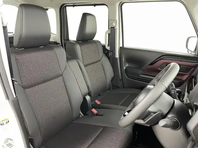 スズキ スペーシア カスタム HYBRID XS ターボ 福島県 2023(令5)年 0.1千km ピュアホワイトP スズキセーフティサポート/・衝突被害軽減ブレーキ/・誤発進抑制機能/・低速時ブレーキサポート/・先行車発進お知らせ機能/・標識認識機能/・車線逸脱警報装置/・電子パーキング/・オートブレーキホールド/アダプティブクルーズコントロール/純正ナビゲーション/・型番：NVF-0239zs03/・AppleCarPlay/AndroidAuto/・フルセグTV/BT/FM/AM/CD/DVD/・バックカメラ/・アラウンドビューモニター/革巻きステアリング/・ステアリングスイッチ/・パドルシフト/・ステアリングヒーター/ハーフレザーシート/・シートヒーター/・ベンチシート/USB充電ポート/プッシュスタート/・スマートキー/電動格納ミラー/・ウィンカーミラー/・オートミラー/LEDヘッドライト/・オートライト/・フォグランプ/純正フロアマット/純正15インチAW