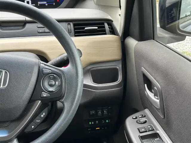 ホンダ フリード G ホンダセンシング 長崎県 2018(平30)年 6.8万km コバルトブルーパール 純正インターナビ/（CD/DVD/BT/フルセグ）/バックカメラ/衝突軽減システム/レーンアシスト/レーダークルーズ/ETC/両側パワースライドドア/スマートキー/プッシュスタート/社外15インチAW