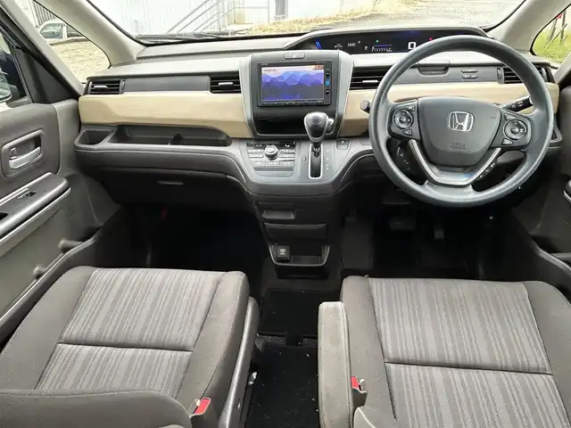 ホンダ フリード G ホンダセンシング 長崎県 2018(平30)年 6.8万km コバルトブルーパール 純正インターナビ/（CD/DVD/BT/フルセグ）/バックカメラ/衝突軽減システム/レーンアシスト/レーダークルーズ/ETC/両側パワースライドドア/スマートキー/プッシュスタート/社外15インチAW