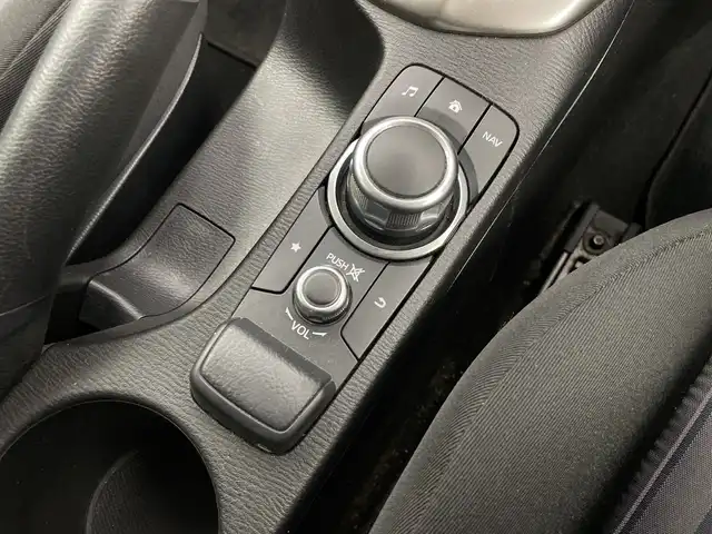 マツダ マツダ２ 15S 三重県 2020(令2)年 4.7万km セラミックM /コネクトナビ/　CD/DVD/USB/フルセグTV/AM/FM//LEDオートライト//ステアリングスイッチ//ドライブレコーダー//ETC//ブラインドスポットモニター//電格ミラー//バックモニター//オートワイパー//オートエアコン//レーンキープアシスト