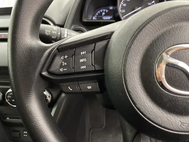 マツダ マツダ２ 15S 三重県 2020(令2)年 4.7万km セラミックM /コネクトナビ/　CD/DVD/USB/フルセグTV/AM/FM//LEDオートライト//ステアリングスイッチ//ドライブレコーダー//ETC//ブラインドスポットモニター//電格ミラー//バックモニター//オートワイパー//オートエアコン//レーンキープアシスト