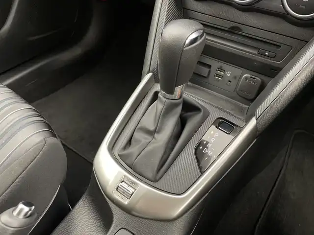 マツダ マツダ２ 15S 三重県 2020(令2)年 4.7万km セラミックM /コネクトナビ/　CD/DVD/USB/フルセグTV/AM/FM//LEDオートライト//ステアリングスイッチ//ドライブレコーダー//ETC//ブラインドスポットモニター//電格ミラー//バックモニター//オートワイパー//オートエアコン//レーンキープアシスト