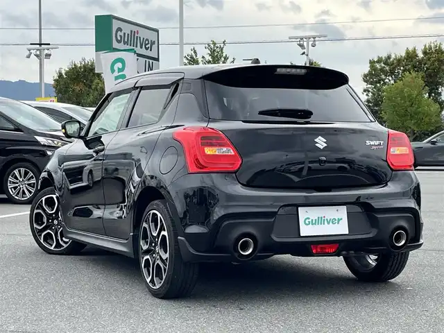 スズキ スイフト スポーツ 奈良県 2023(令5)年 6万km ミネラルグレーM 純正ナビ　/フルセグ　/DVD　/Bluetooth　/全方位カメラ　/ETC　/前後ドライブレコーダー　/デジタルインナーミラー　/運転席シートヒーター　/純正アルミホイール　/オートLEDライト　/衝突被害軽減ブレーキ/車線逸脱警報/横滑り防止装置/W+サイド+カーテンエアバッグ/スペアキー1本/保証書/取扱説明書