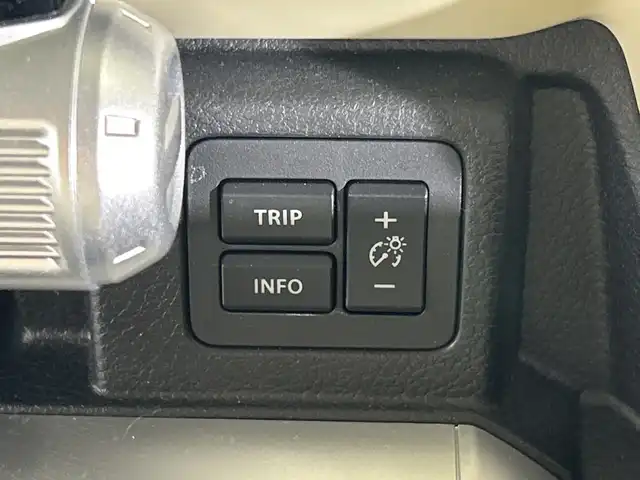 スズキ クロスビー HYBRID MZ 神奈川県 2019(令1)年 3.6万km キャラバンアイボリーパールメタリック/ホワイト 2トーンルーフ 純正8型SDナビゲーション【CN-RZ843】/AM FM フルセグ Bluetooth HDMI CD　DVD　SD/パノラミックビューモニター/デュアルセンサーブレーキサポート/アダプティブクルーズコントロール/シートヒーター/ETC/純正フロアマット、/スマートキー/スペアキー/LEDヘッドライト/オートライト/オートマチックハイビーム/純正16インチアルミホイル/ドアバイザー/車線維持支援機能/クリアランスソナー