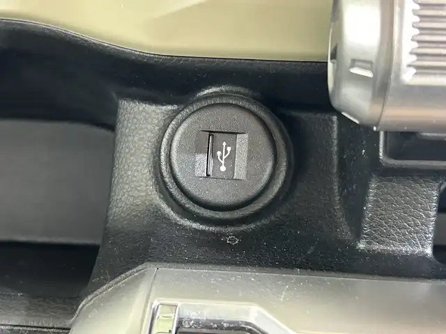 スズキ クロスビー HYBRID MZ 神奈川県 2019(令1)年 3.6万km キャラバンアイボリーパールメタリック/ホワイト 2トーンルーフ 純正8型SDナビゲーション【CN-RZ843】/AM FM フルセグ Bluetooth HDMI CD　DVD　SD/パノラミックビューモニター/デュアルセンサーブレーキサポート/アダプティブクルーズコントロール/シートヒーター/ETC/純正フロアマット、/スマートキー/スペアキー/LEDヘッドライト/オートライト/オートマチックハイビーム/純正16インチアルミホイル/ドアバイザー/車線維持支援機能/クリアランスソナー