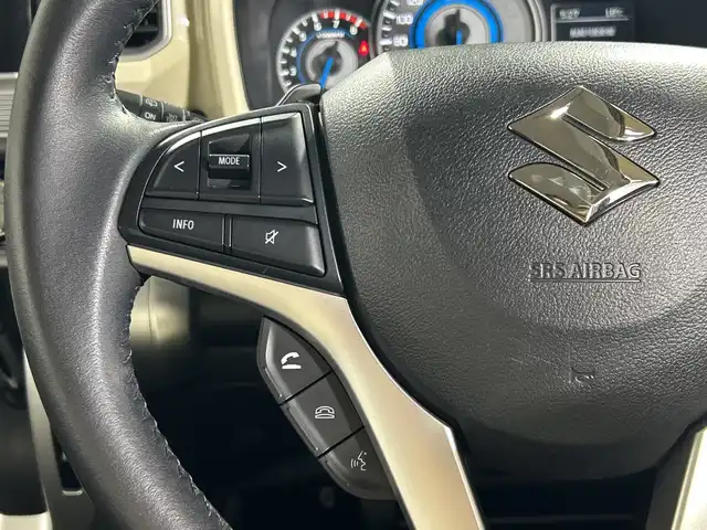 スズキ クロスビー HYBRID MZ 神奈川県 2019(令1)年 3.6万km キャラバンアイボリーパールメタリック/ホワイト 2トーンルーフ 純正8型SDナビゲーション【CN-RZ843】/AM FM フルセグ Bluetooth HDMI CD　DVD　SD/パノラミックビューモニター/デュアルセンサーブレーキサポート/アダプティブクルーズコントロール/シートヒーター/ETC/純正フロアマット、/スマートキー/スペアキー/LEDヘッドライト/オートライト/オートマチックハイビーム/純正16インチアルミホイル/ドアバイザー/車線維持支援機能/クリアランスソナー