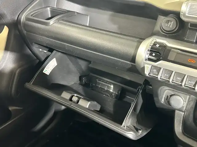 スズキ クロスビー HYBRID MZ 神奈川県 2019(令1)年 3.6万km キャラバンアイボリーパールメタリック/ホワイト 2トーンルーフ 純正8型SDナビゲーション【CN-RZ843】/AM FM フルセグ Bluetooth HDMI CD　DVD　SD/パノラミックビューモニター/デュアルセンサーブレーキサポート/アダプティブクルーズコントロール/シートヒーター/ETC/純正フロアマット、/スマートキー/スペアキー/LEDヘッドライト/オートライト/オートマチックハイビーム/純正16インチアルミホイル/ドアバイザー/車線維持支援機能/クリアランスソナー