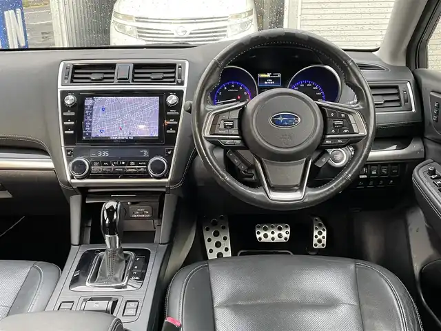 スバル アウトバック リミテッド 道央・札幌 2017(平29)年 13.7万km クリスタルホワイトP (株)IDOMが運営する【じしゃロン札幌豊平店】の自社ローン専用車両になりますこちらは現金またはオートローンご利用時の価格です。自社ローンご希望の方は別途その旨お申付け下さい/プッシュスタート/レザーシート/純正ナビ・TV/バックカメラ/ETC